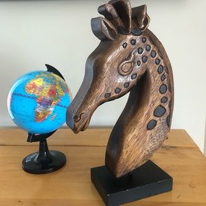 HD DESIGNS “Safari” Carved Giraffe Head Mounted on Stand